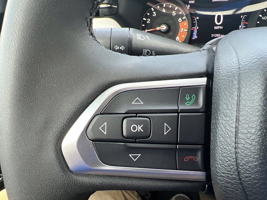 Used 2023 Jeep Compass Limited AWD/4WD image 11