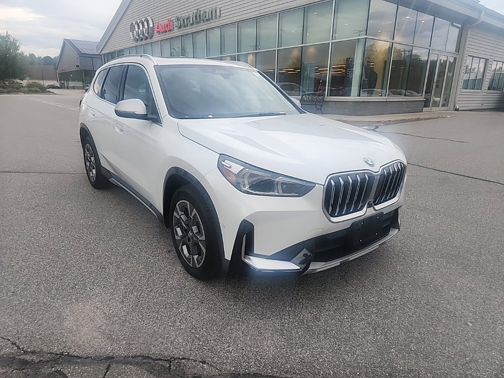 Used 2024 BMW X1 xDrive28i w/ Technology Package AWD/4WD image 3