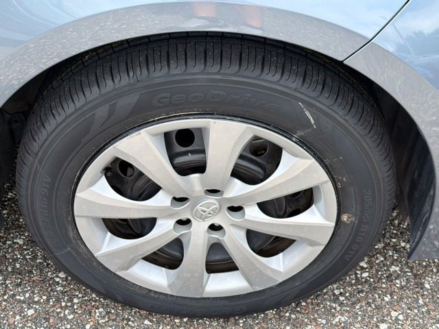 Used 2020 Toyota Corolla LE FWD image 10
