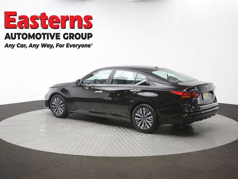 Used 2023 Nissan Altima 2.5 SV FWD image 62