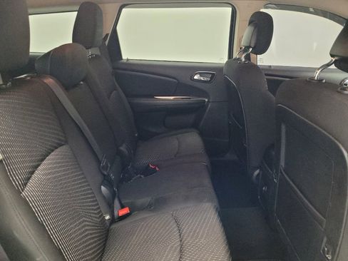 Used 2020 Dodge Journey SE w/ SE Popular Equipment Group FWD image 19