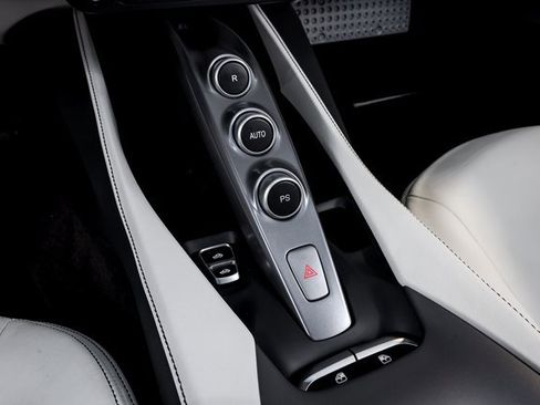 Certified 2019 Ferrari Portofino image 50