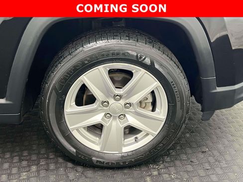 Certified 2022 Jeep Compass Latitude w/ Convenience Group AWD/4WD image 12