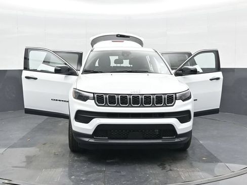 Used 2025 Jeep Compass Sport AWD/4WD image 48