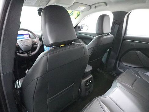 Certified 2025 Ford Mustang Mach-E Premium image 25