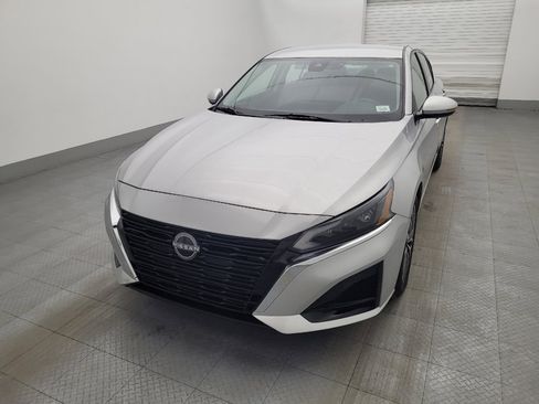 Used 2023 Nissan Altima 2.5 SV image 15