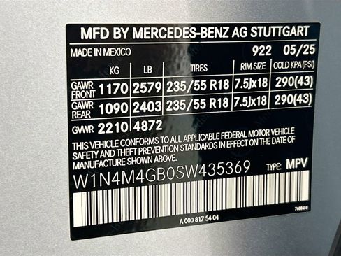 Certified 2025 Mercedes-Benz GLB 250 image 33