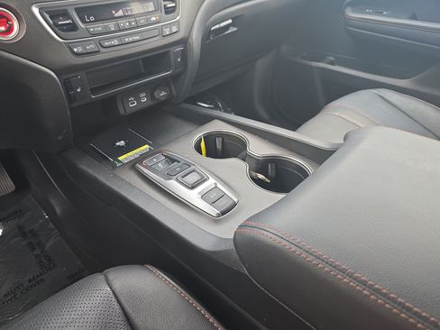 Used 2024 Honda Passport TrailSport image 23