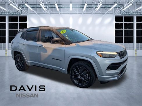 Used 2025 Jeep Compass Limited w/ High Altitude Package image 1