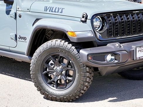 New 2025 Jeep Gladiator Willys image 4