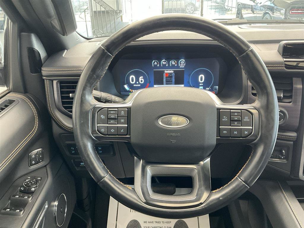 Used 2022 Ford Expedition Platinum AWD/4WD image 19