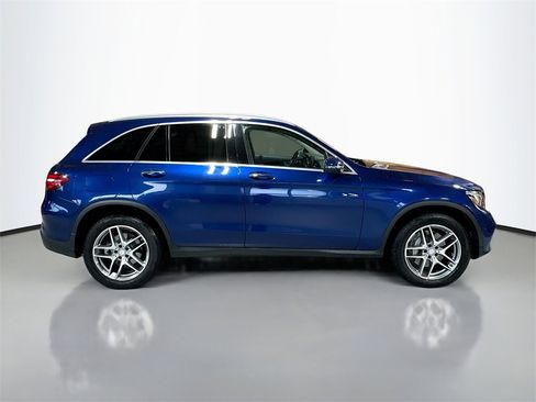 Used 2017 Mercedes-Benz GLC 300 image 5