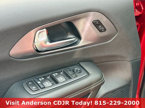 New 2026 Chrysler Pacifica Select image 9