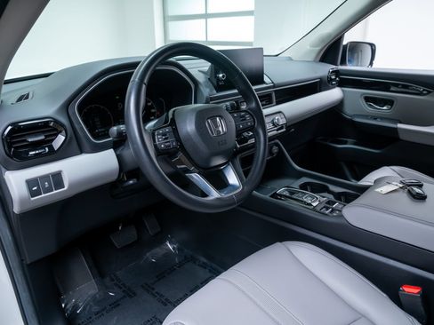 Used 2025 Honda Pilot EX-L image 21