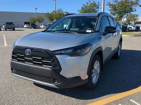 New 2026 Toyota Corolla Cross LE FWD image 8