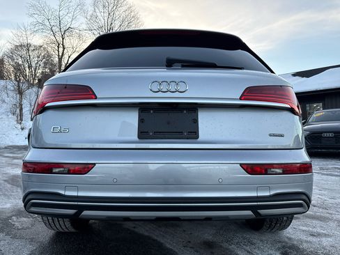 Used 2021 Audi Q5 2.0T Premium w/ Convenience Package image 13