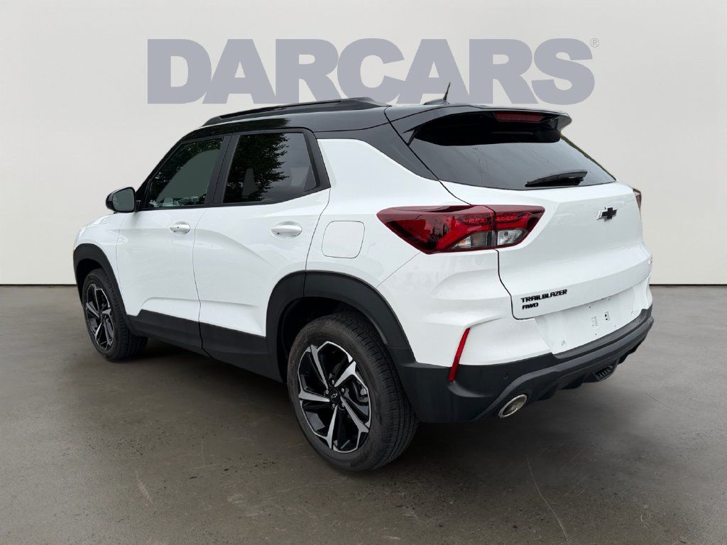Used 2023 Chevrolet TrailBlazer RS w/ Sun and Liftgate Package AWD/4WD image 5
