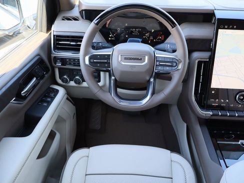 New 2026 GMC Yukon XL Denali w/ Denali Reserve Package image 19