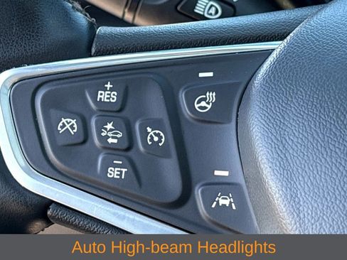 Used 2023 Chevrolet Equinox Premier FWD image 18