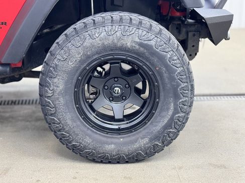 Used 2016 Jeep Wrangler Unlimited Sport w/ Connectivity Group image 4