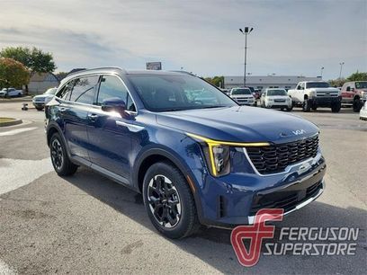 New 2026 Kia Sorento S w/ S Panoramic Sunroof Package