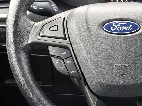 Used 2024 Ford Edge SE image 15