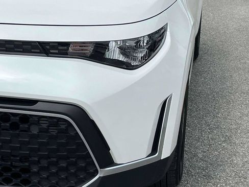Certified 2025 Kia Soul LX w/ LX Technology Package FWD image 33