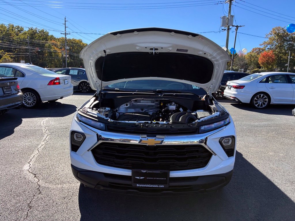 Used 2024 Chevrolet TrailBlazer LS AWD/4WD image 10