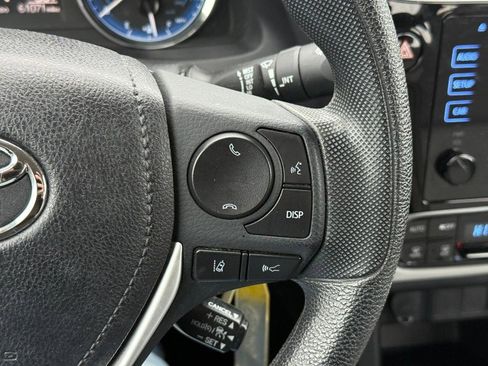 Used 2017 Toyota Corolla LE image 22