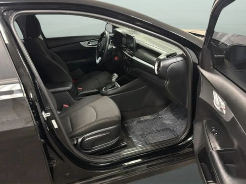 Used 2023 Kia Forte LXS FWD image 21