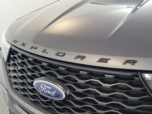 Used 2023 Ford Explorer ST w/ Equipment Group 401A AWD/4WD image 9