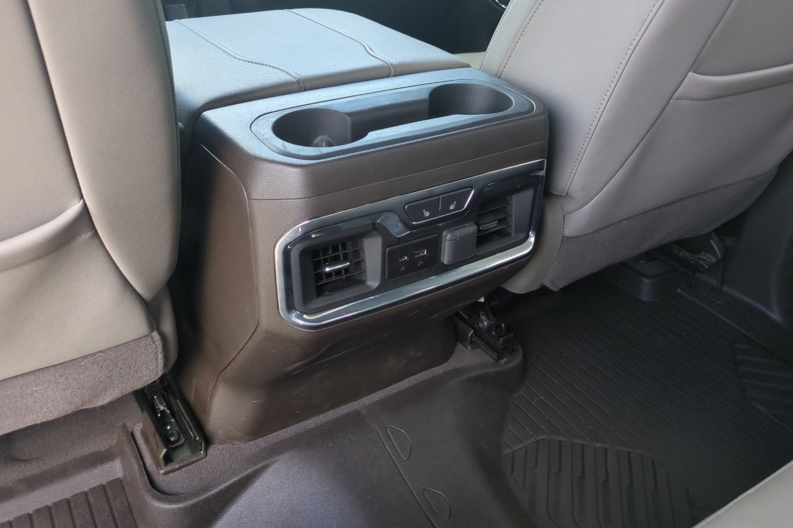 Used 2023 Chevrolet Silverado 2500 LTZ AWD/4WD image 40