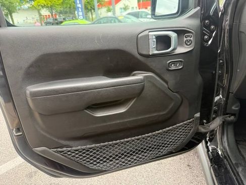 Used 2023 Jeep Wrangler Unlimited w/ Cold Weather Group AWD/4WD image 37