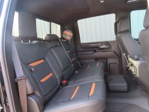 Used 2024 GMC Sierra 2500 AT4 w/ AT4 Premium Plus Package AWD/4WD image 31