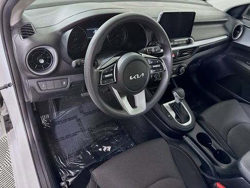 Used 2024 Kia Forte LXS FWD image 17