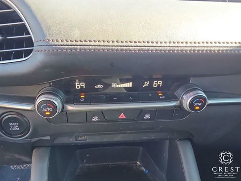 Used 2021 MAZDA MAZDA3 s image 18