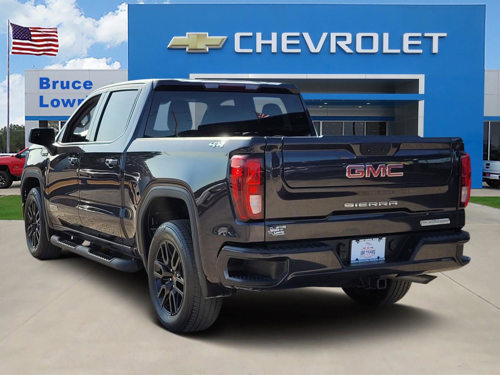 Used 2023 GMC Sierra 1500 Elevation AWD/4WD image 4