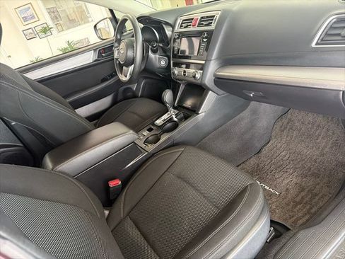 Used 2019 Subaru Outback 2.5i AWD/4WD image 9