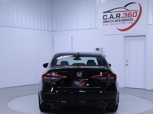 Used 2023 Honda Civic Sport image 5