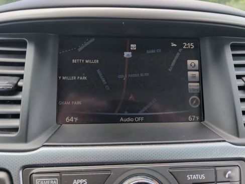 Used 2020 Nissan Pathfinder SL AWD/4WD image 10