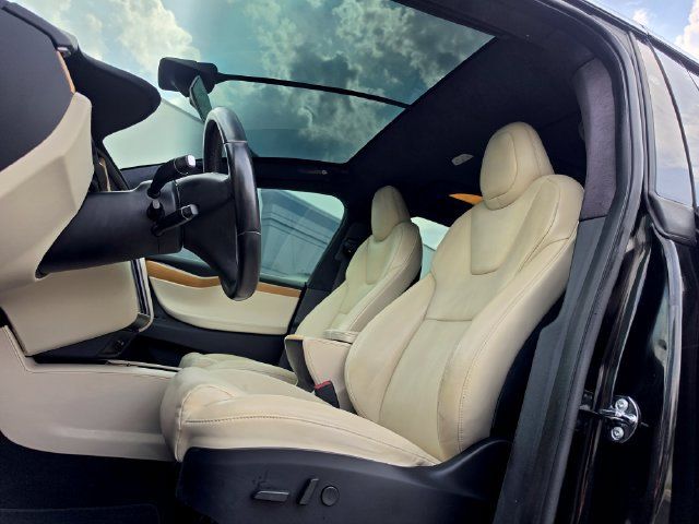 Used 2020 Tesla Model X Long Range AWD/4WD image 32