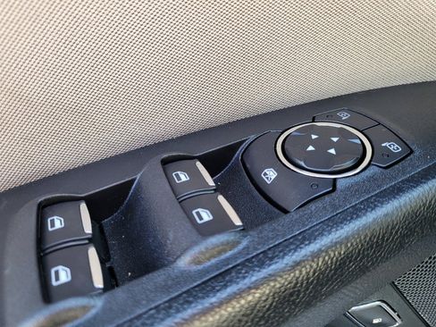 Used 2018 Ford Fusion S image 27