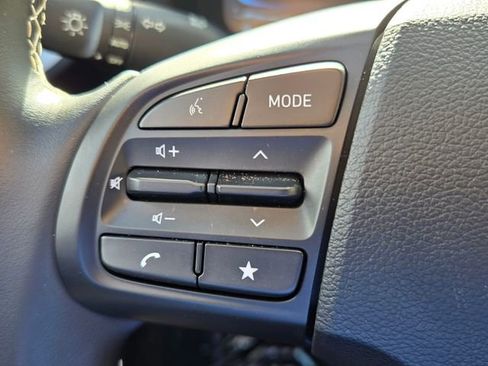 Certified 2025 Hyundai Venue Limited image 14