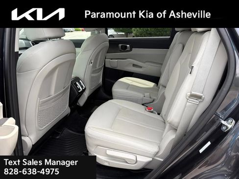 Used 2025 Kia Sorento EX w/ Panoramic Sunroof Package AWD/4WD image 22