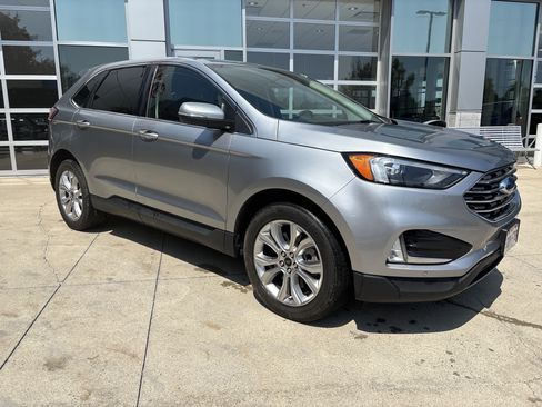 Used 2024 Ford Edge Titanium AWD/4WD image 2