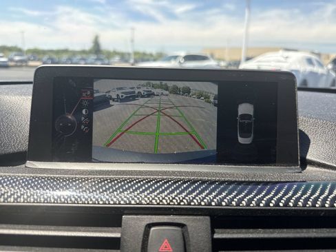 Used 2015 BMW M4 Convertible RWD image 19
