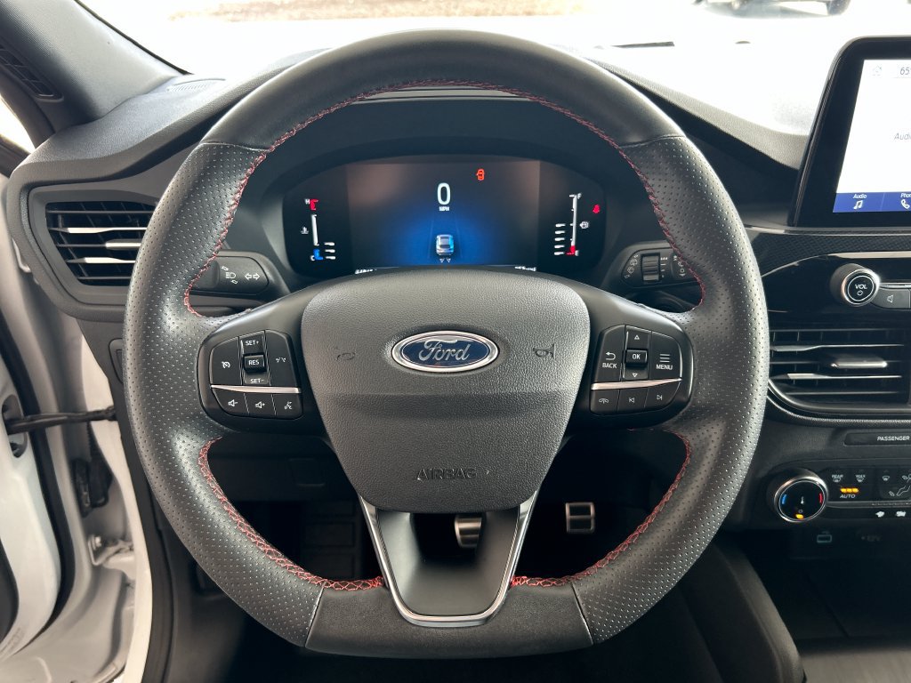 Used 2023 Ford Escape ST-Line FWD image 14