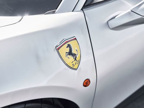 Used 2020 Ferrari 488 Pista Coupe RWD image 9