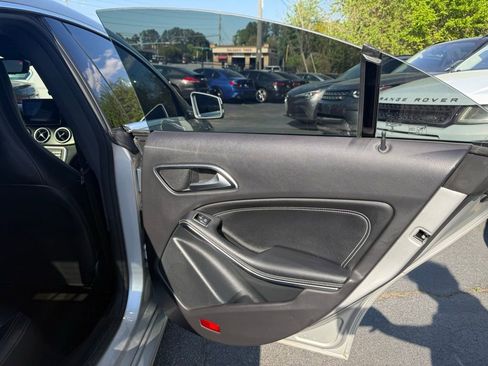 Used 2017 Mercedes-Benz CLA 250 4MATIC image 33
