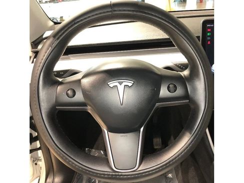 Used 2021 Tesla Model Y Long Range image 22
